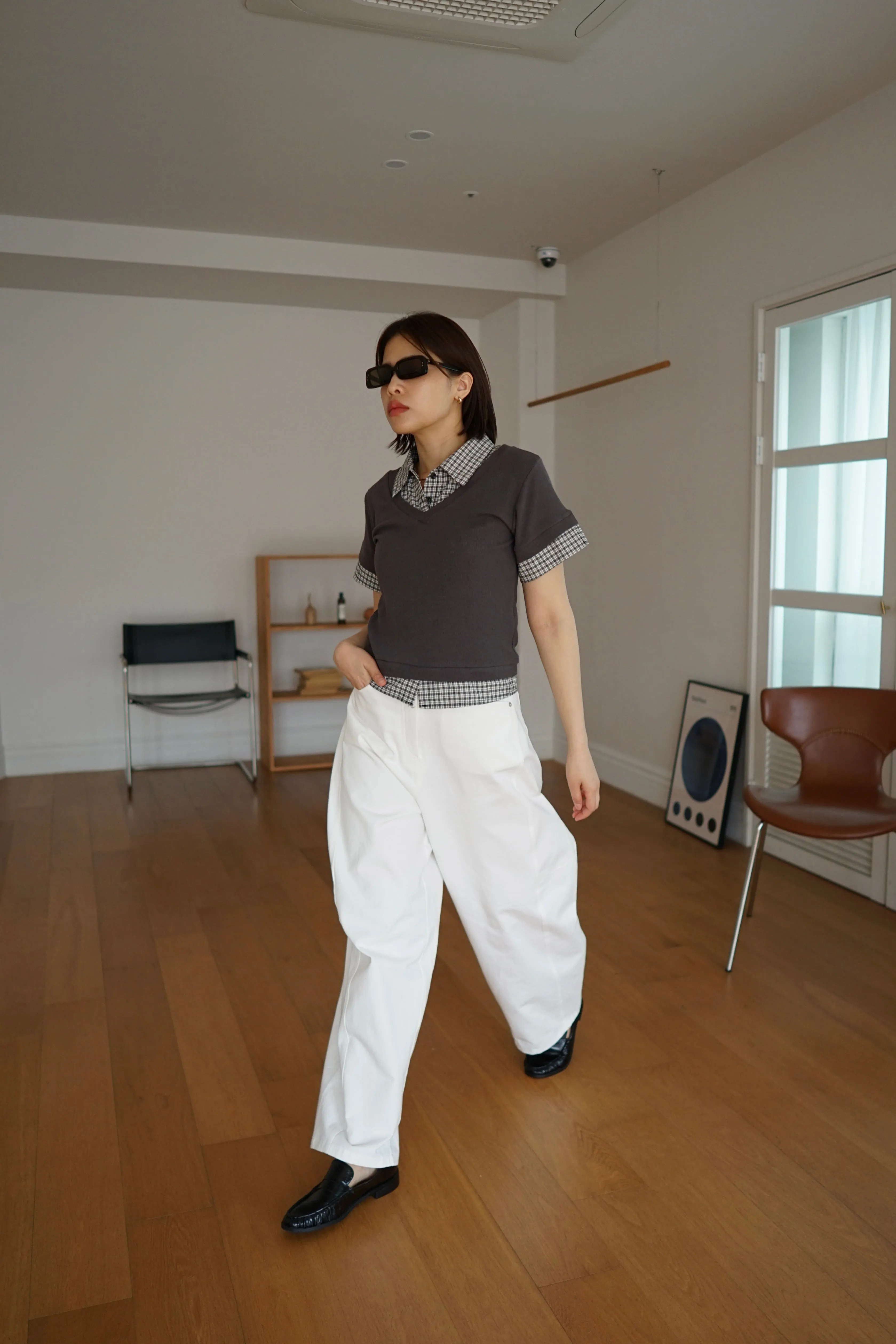 nyunyu double-layer v neck tee