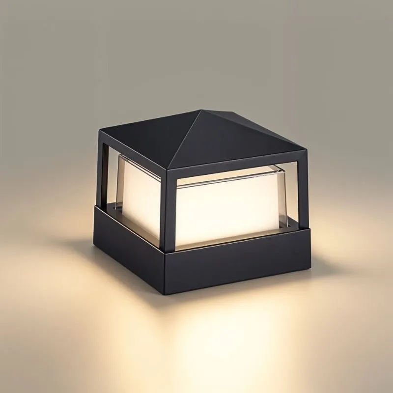 Vivienne Outdoor Garden Lamp